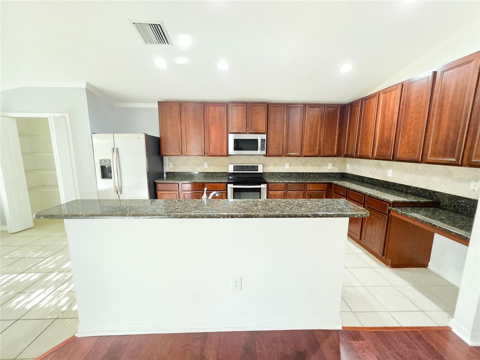 Kitchen - 3549 BEAUMONT LOOP, SPRING HILL