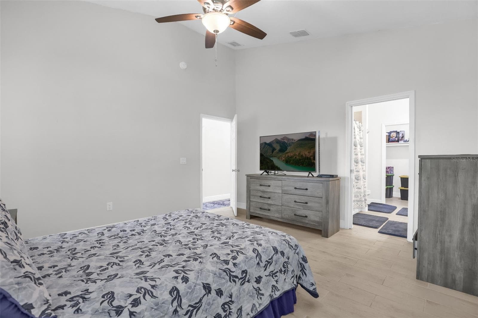 Single Family Residence at 430 W WALTS AVE, DELAND, photo 14 of 29