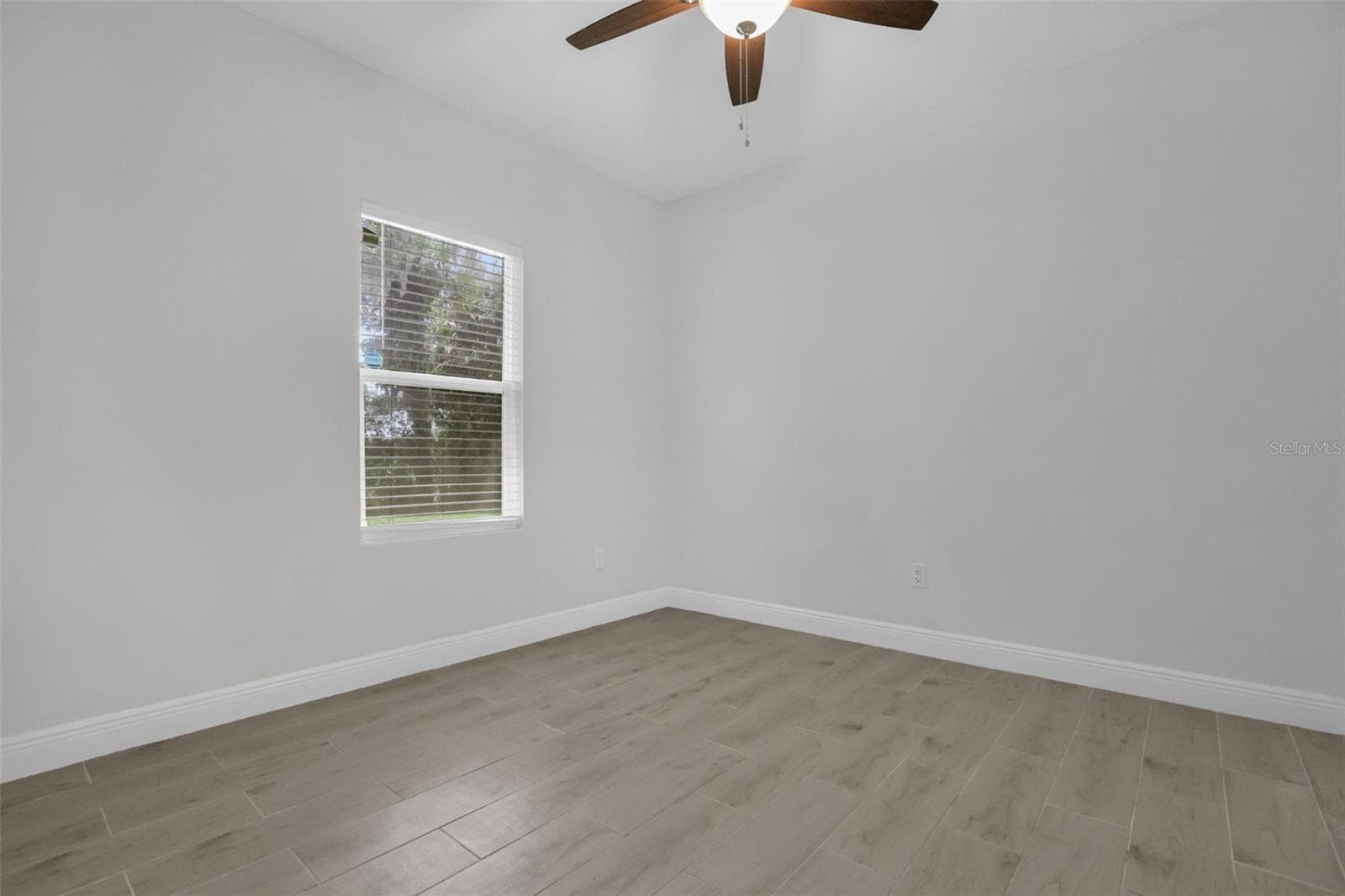Single Family Residence at 430 W WALTS AVE, DELAND, photo 18 of 29