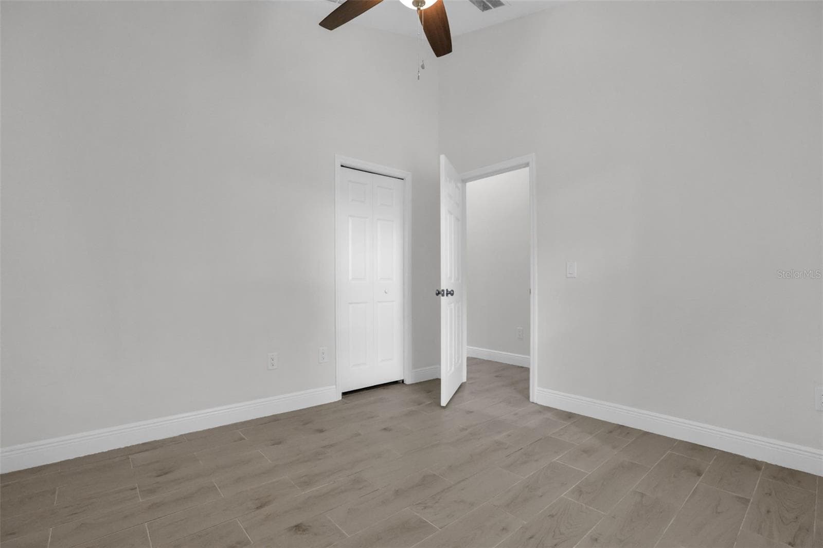 Single Family Residence at 430 W WALTS AVE, DELAND, photo 19 of 29