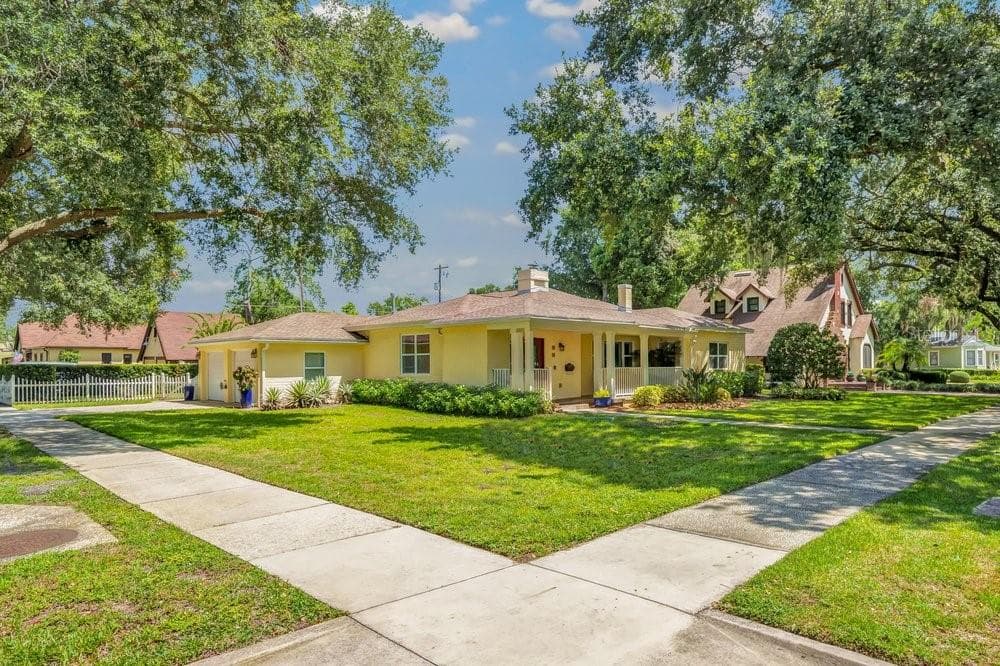 Oversized Corner Lot with double side entry Garage - 601 WESTMINSTER ST, ORLANDO