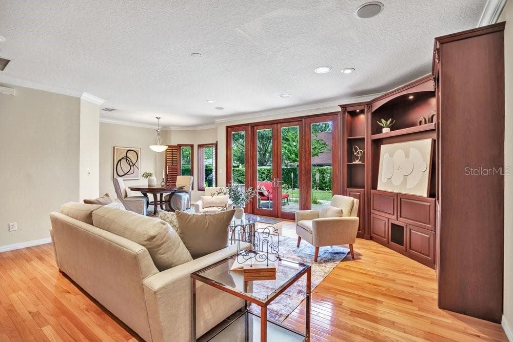 Single Family Residence at 601 WESTMINSTER ST, ORLANDO, photo 13 of 41