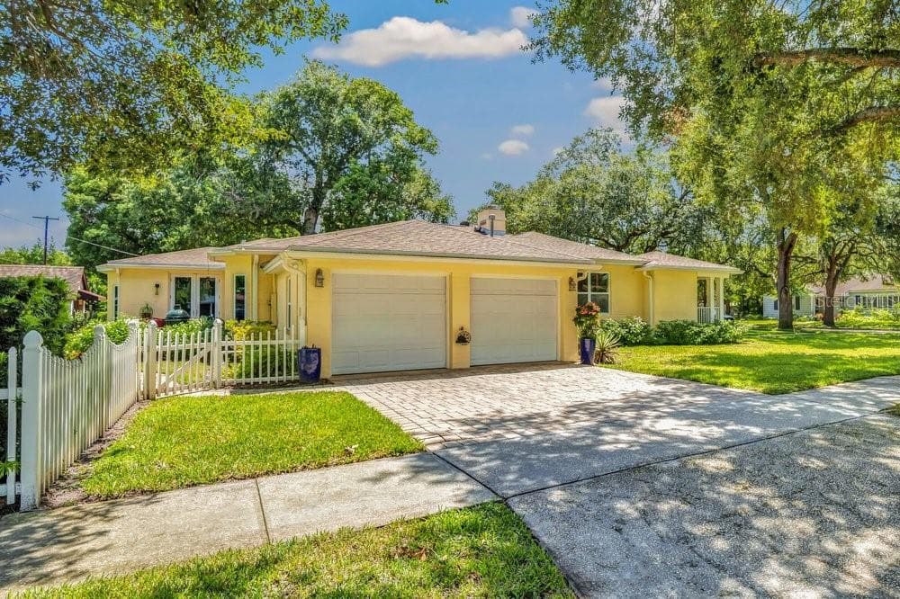 Plenty of room for a pool - 601 WESTMINSTER ST, ORLANDO