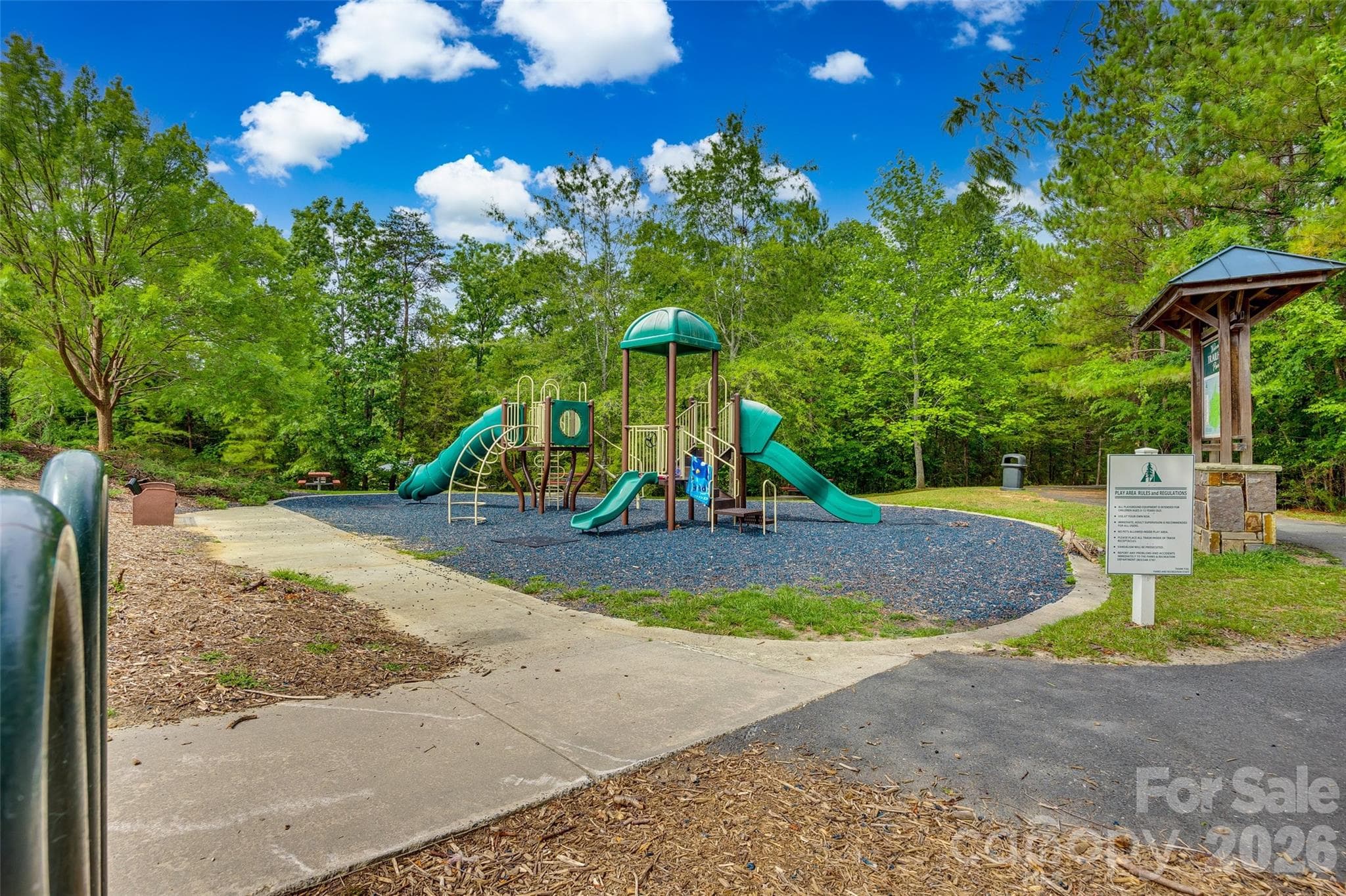 Single Family Residence at 1063 Hunters Run Drive, Tega Cay, photo 39 of 41