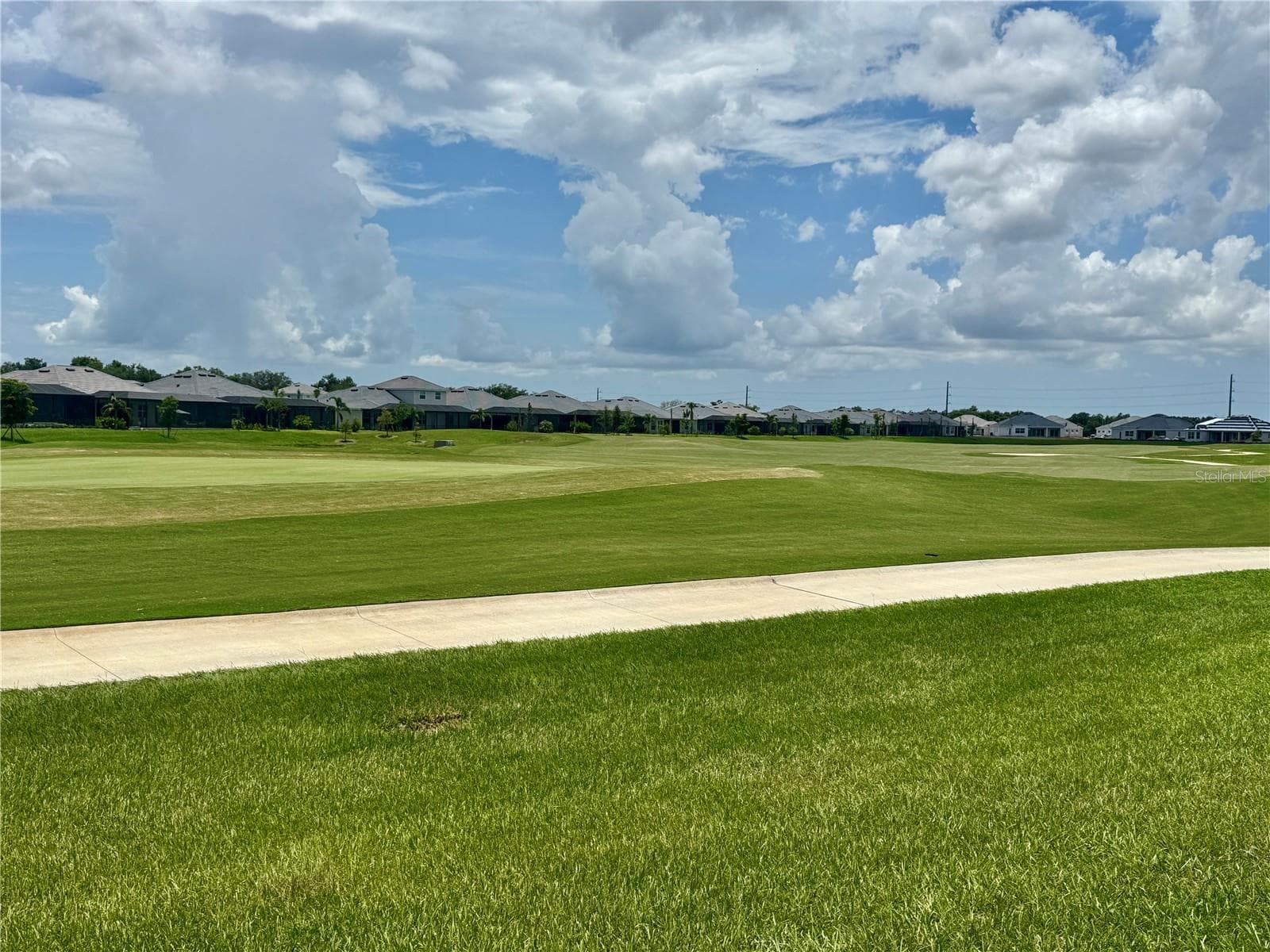 Single Family Residence at 19146 CHERRYSTONE WAY, LAKEWOOD RANCH, photo 5 of 37