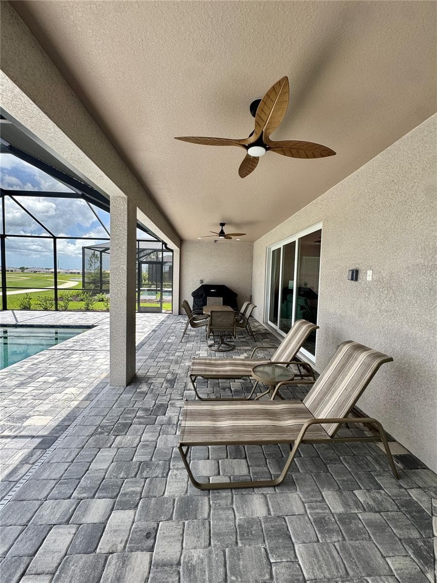 Single Family Residence at 19146 CHERRYSTONE WAY, LAKEWOOD RANCH, photo 15 of 37