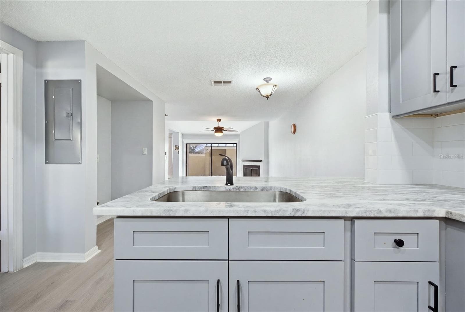 Townhouse at 3401 CYPRESS HEAD CT, TAMPA, photo 11 of 73