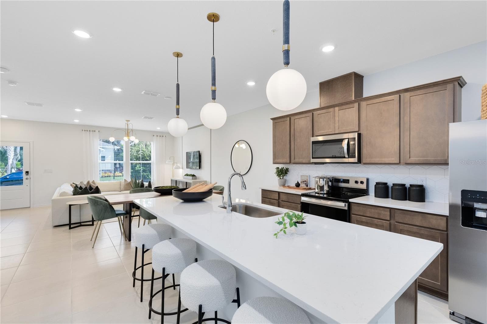 Model Home Design Only. Pictures and furnishings are for illustrative purposes only. Elevations, colors and options may vary. Furniture is for model home staging only. - 11547 HARBORVIEW STREET, ORLANDO