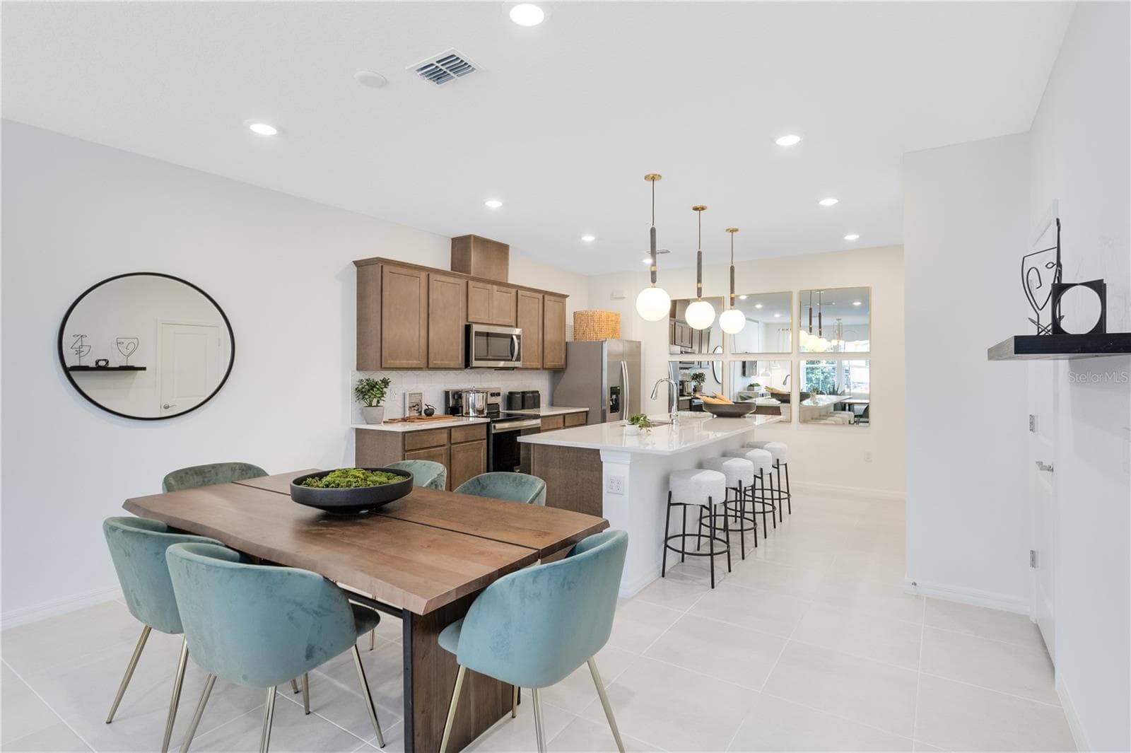 Model Home Design Only. Pictures and furnishings are for illustrative purposes only. Elevations, colors and options may vary. Furniture is for model home staging only. - 11547 HARBORVIEW STREET, ORLANDO