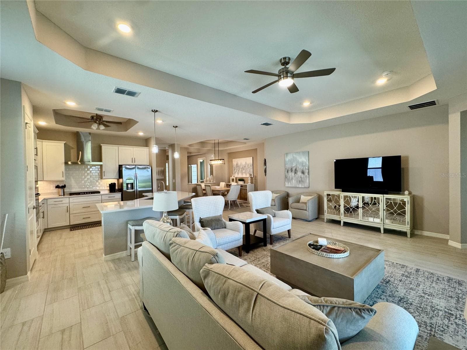 Single Family Residence at 19140 CHERRYSTONE WAY, LAKEWOOD RANCH, photo 4 of 36