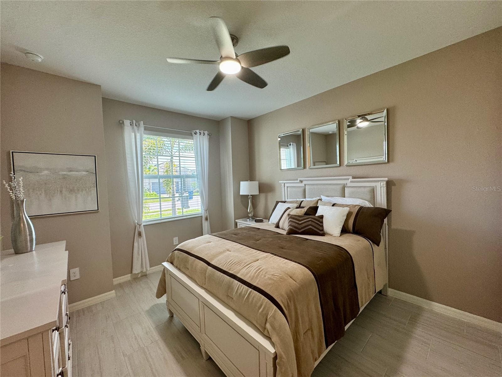 Single Family Residence at 19140 CHERRYSTONE WAY, LAKEWOOD RANCH, photo 13 of 36