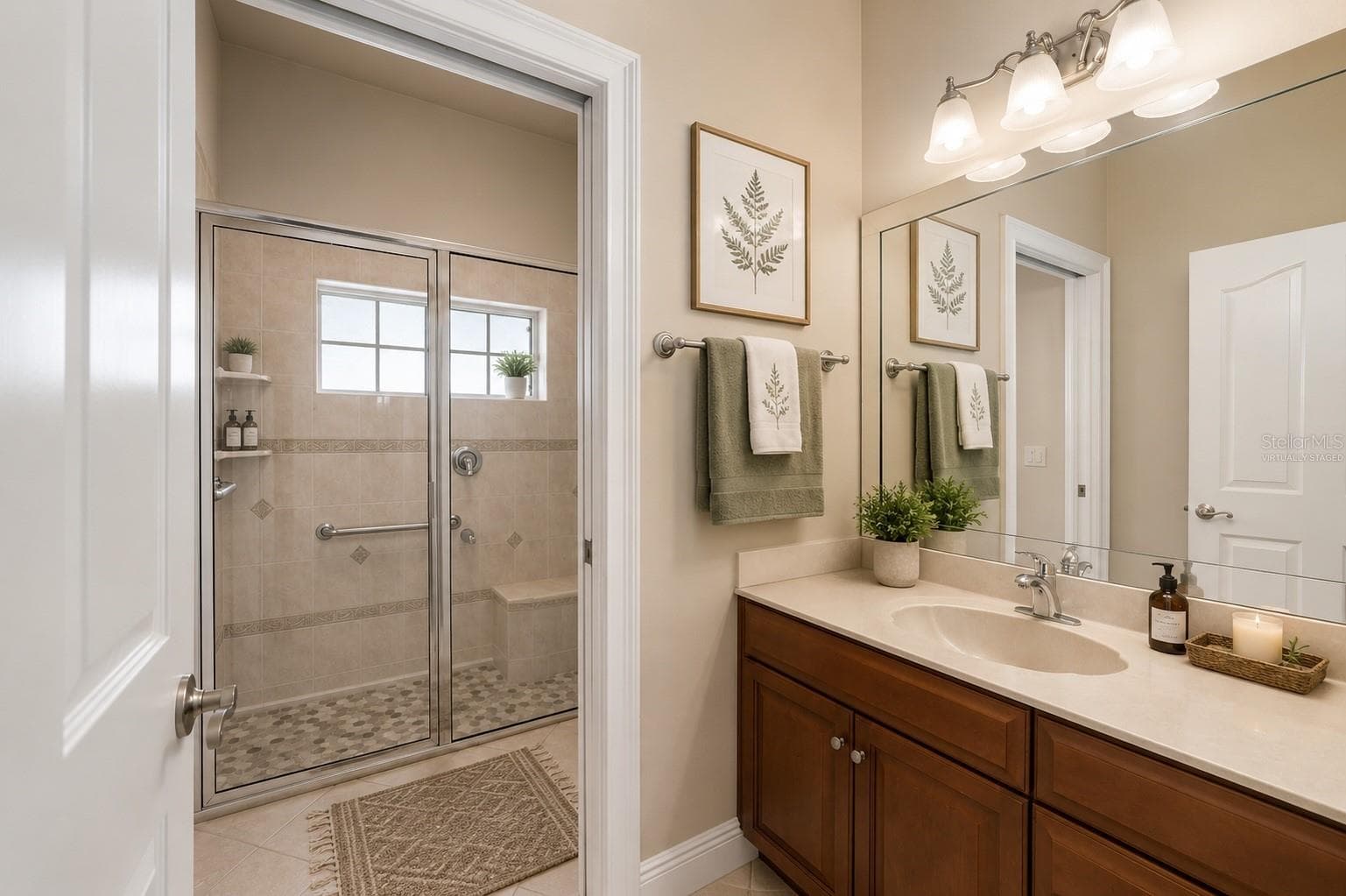 Secondary full bath, virtually staged - 1446 SW 87TH ST, GAINESVILLE