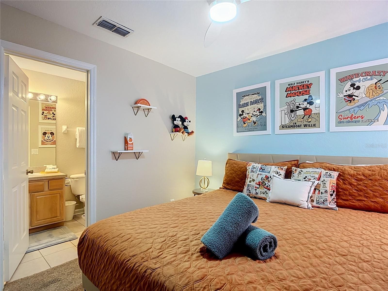 Comfortable guest suite with king bed and plenty of natural light. - 7742 COMROW ST, KISSIMMEE