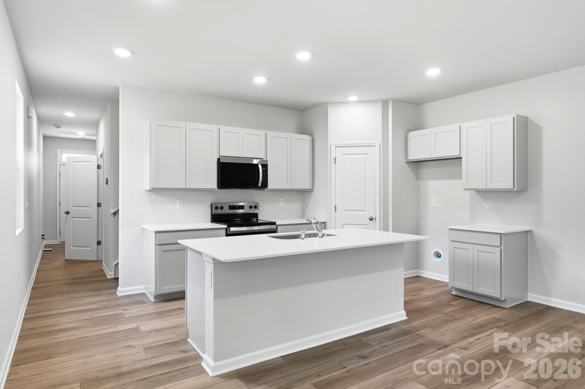 Townhouse at 3209 Meadow Knoll Drive, Charlotte, photo 3 of 9