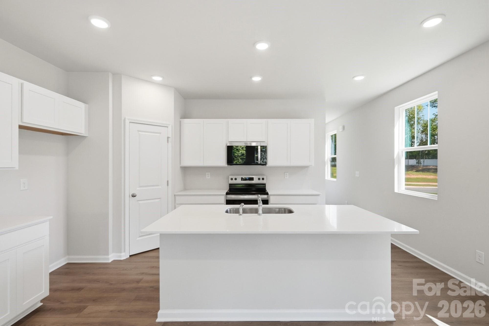 Townhouse at 3201 Meadow Knoll Drive, Charlotte, photo 2 of 8