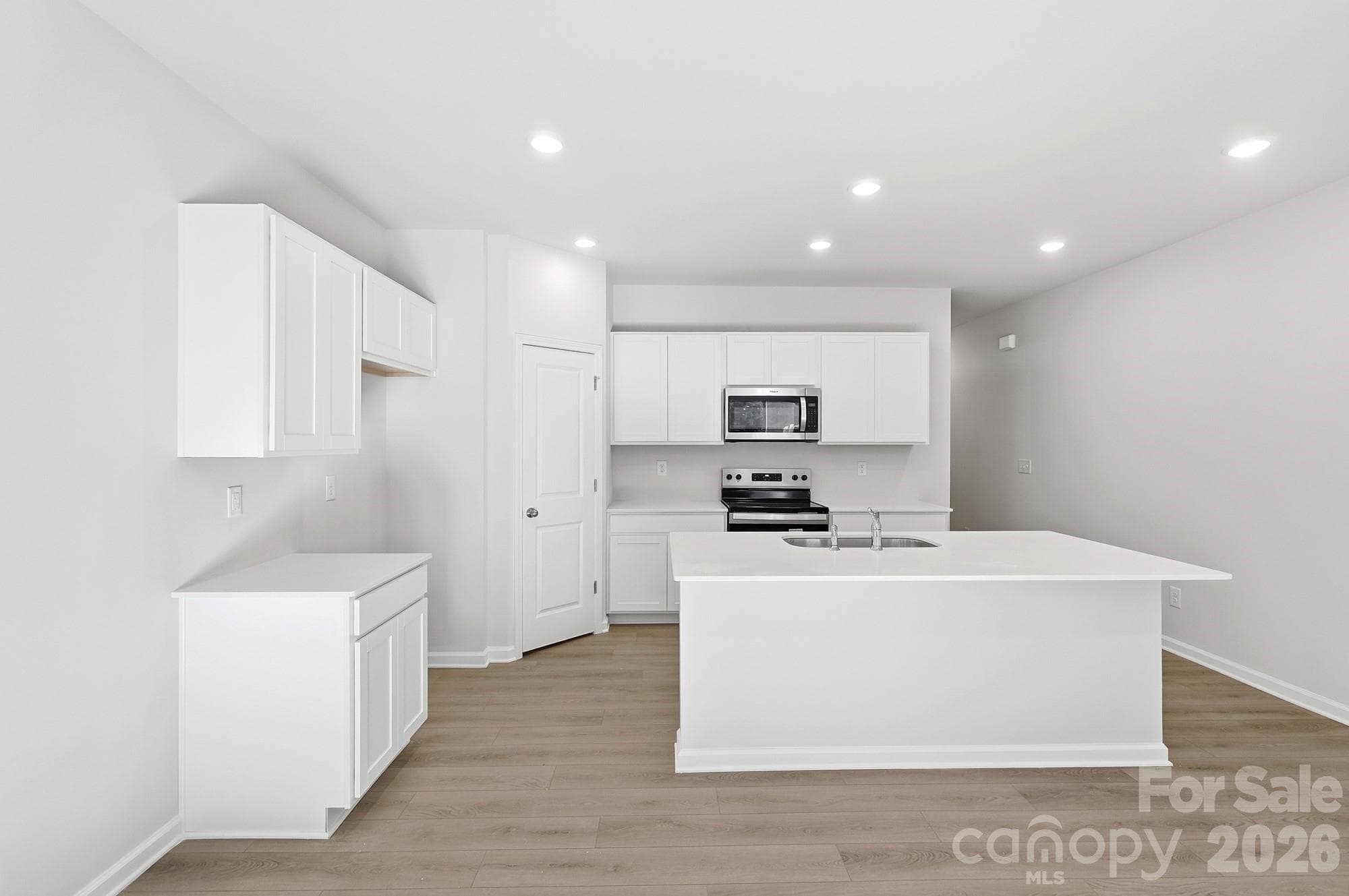 Townhouse at 4041 Butler Grove Lane, Charlotte, photo 2 of 7