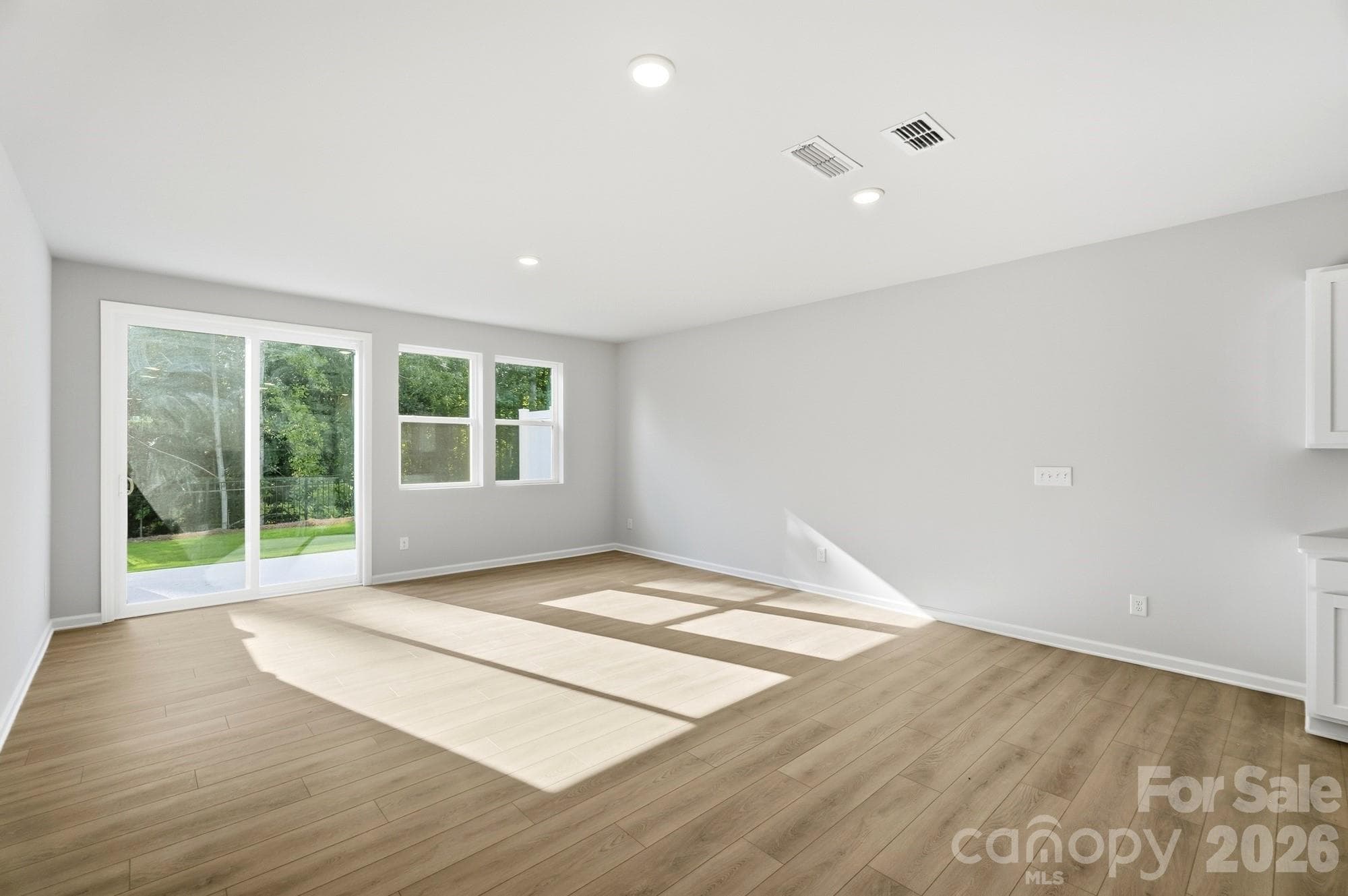 Townhouse at 4041 Butler Grove Lane, Charlotte, photo 3 of 7