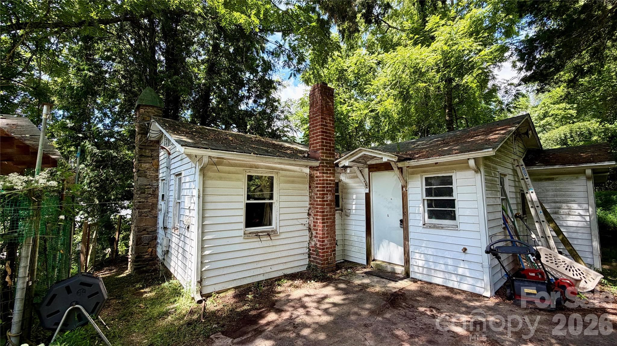 Single Family Residence at Asheville, photo 5 of 16