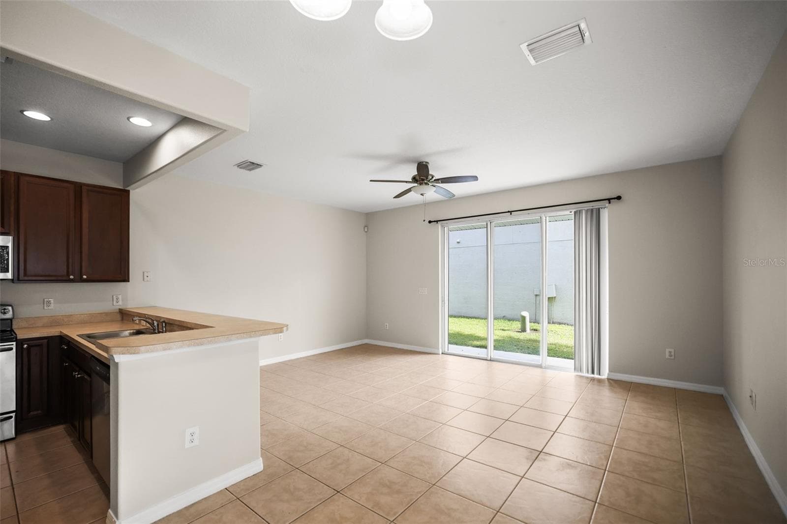 Townhouse at 1516 TALISKER DR, CLEARWATER, photo 8 of 23