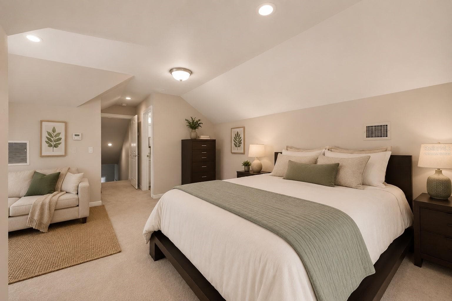 Perfect space for guest room, young adult, music/art studio, virtually staged - 1446 SW 87TH ST, GAINESVILLE