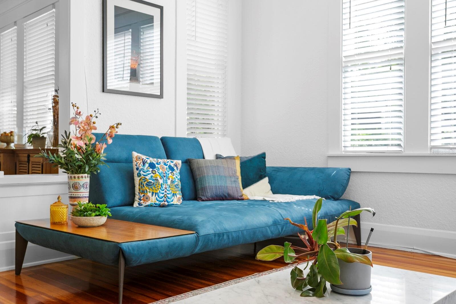 LIVING ROOM - 705 W WEST ST, TAMPA