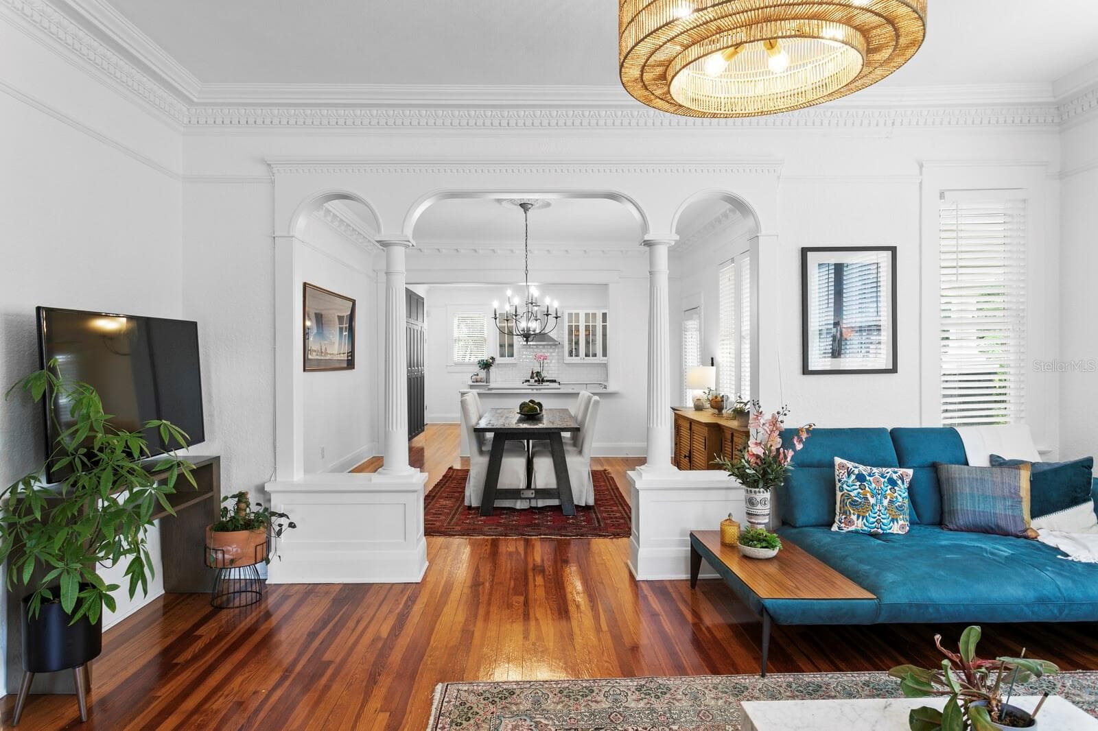 LIVING ROOM - 705 W WEST ST, TAMPA