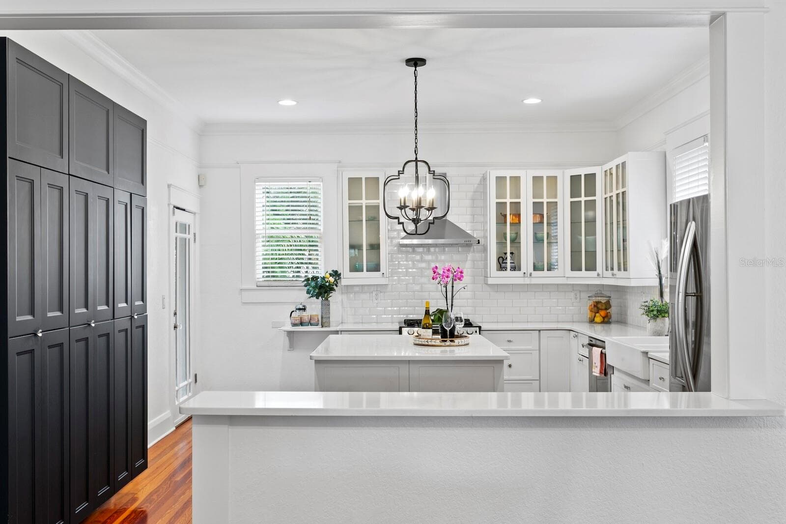 VIEW INTO KITCHEN FROM DINING ROOM - 705 W WEST ST, TAMPA