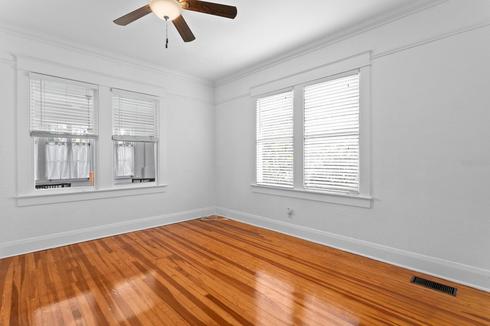 DOWNSTAIRS, FRONT BEDROOM - 705 W WEST ST, TAMPA
