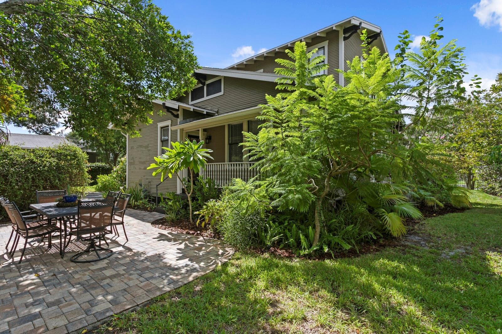 OUTDOOR SEATING AREA - 705 W WEST ST, TAMPA