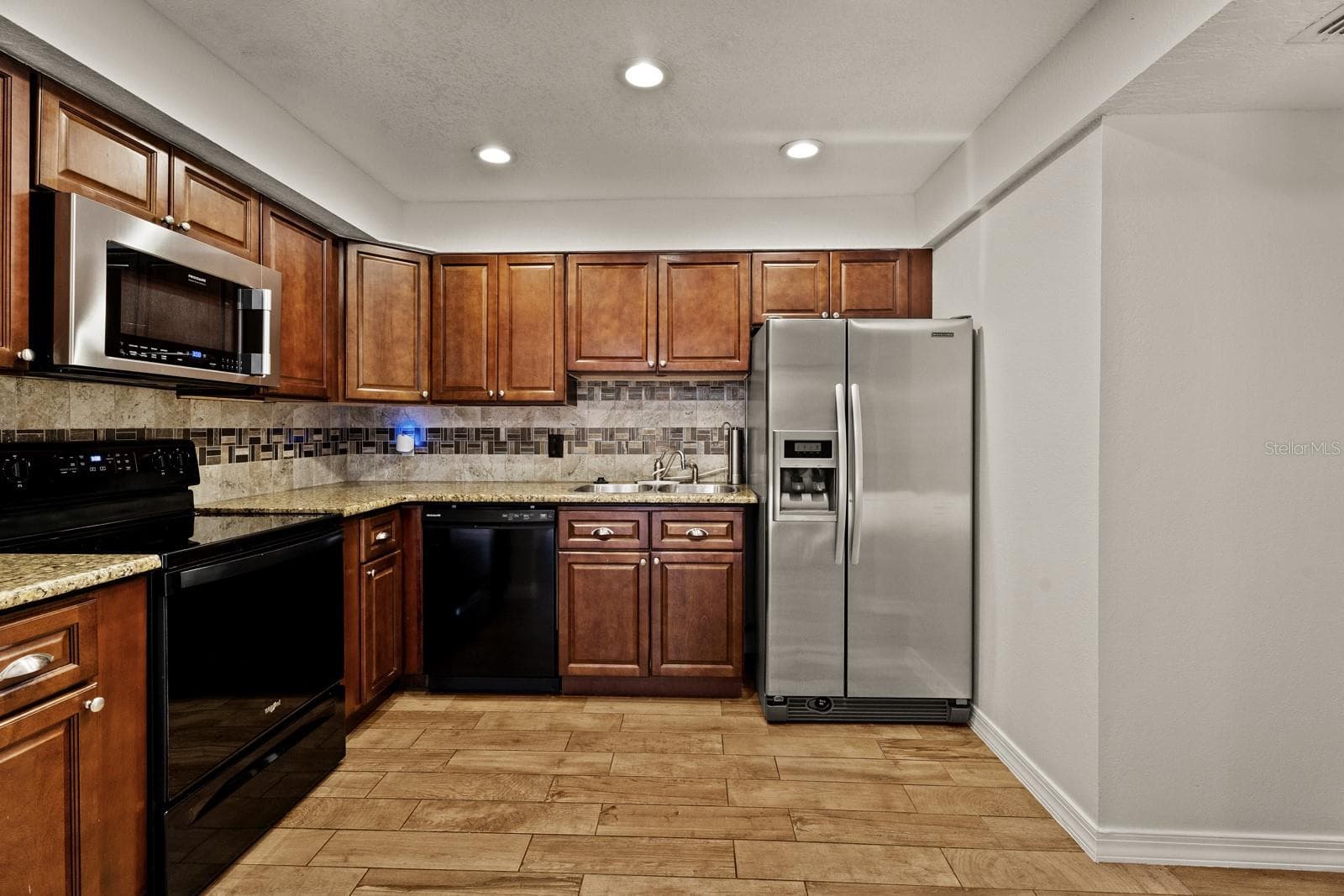 Townhouse at 856 PARK LAKE CIR #51, MAITLAND, photo 12 of 36