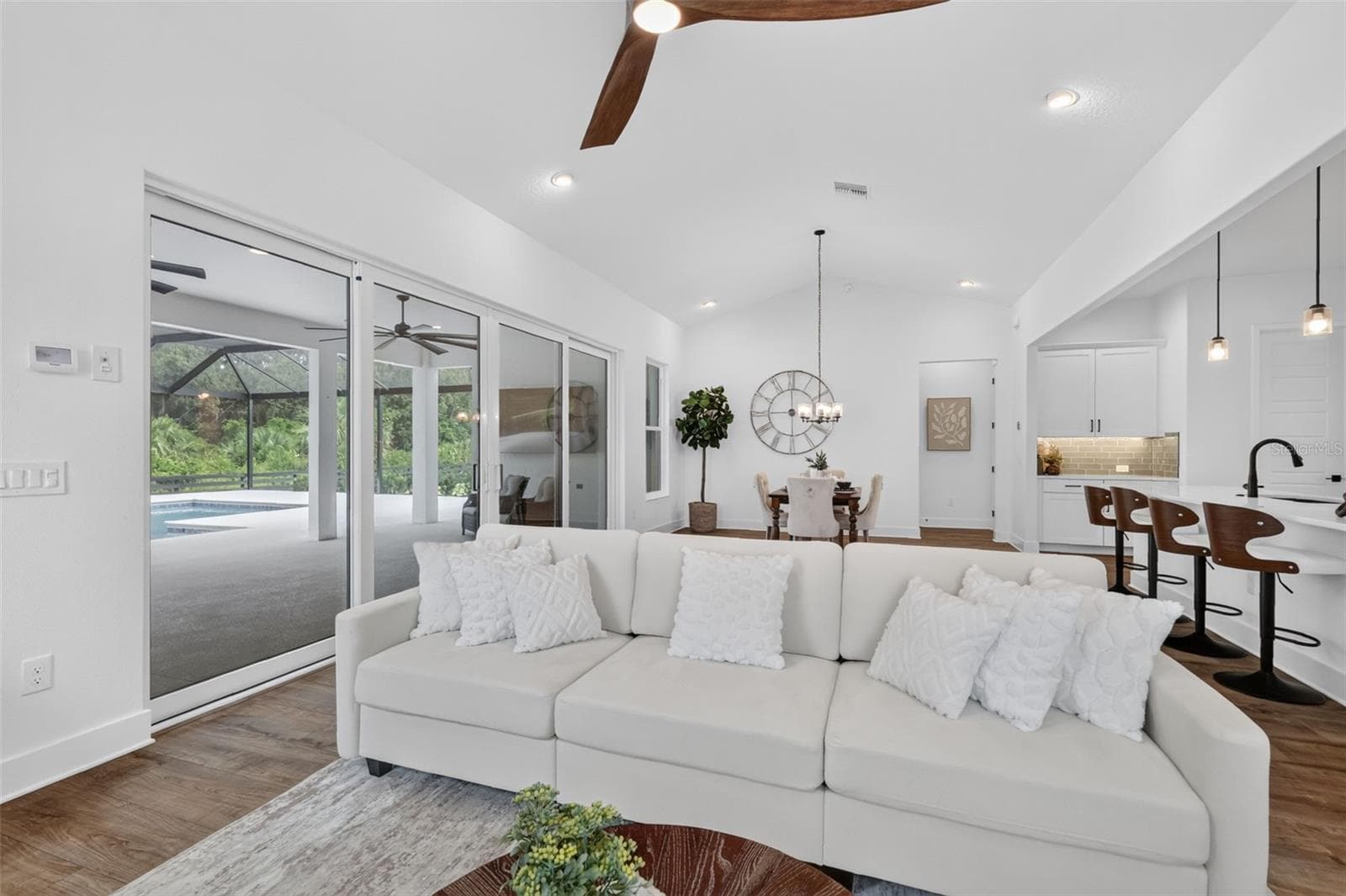 Living Room - 724 SHIVERS LOOP, THE VILLAGES