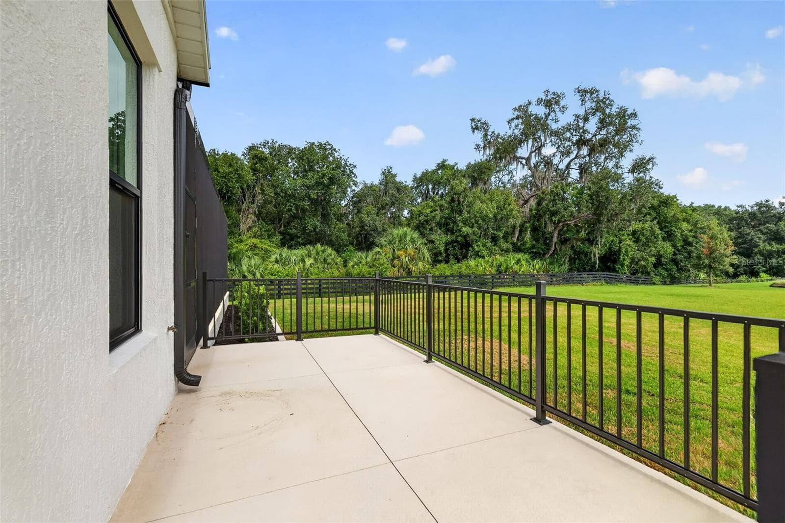Side Patio - 724 SHIVERS LOOP, THE VILLAGES