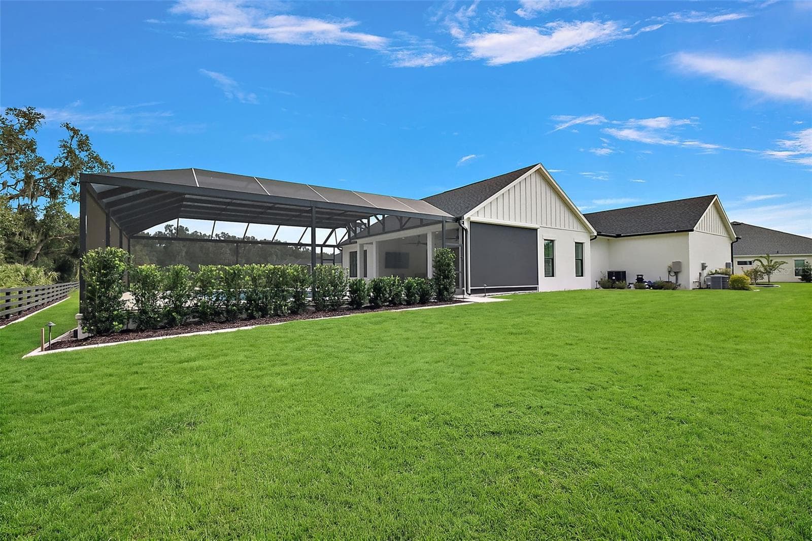 Rear and Side Elevation with SPACIOUS Yard - 724 SHIVERS LOOP, THE VILLAGES
