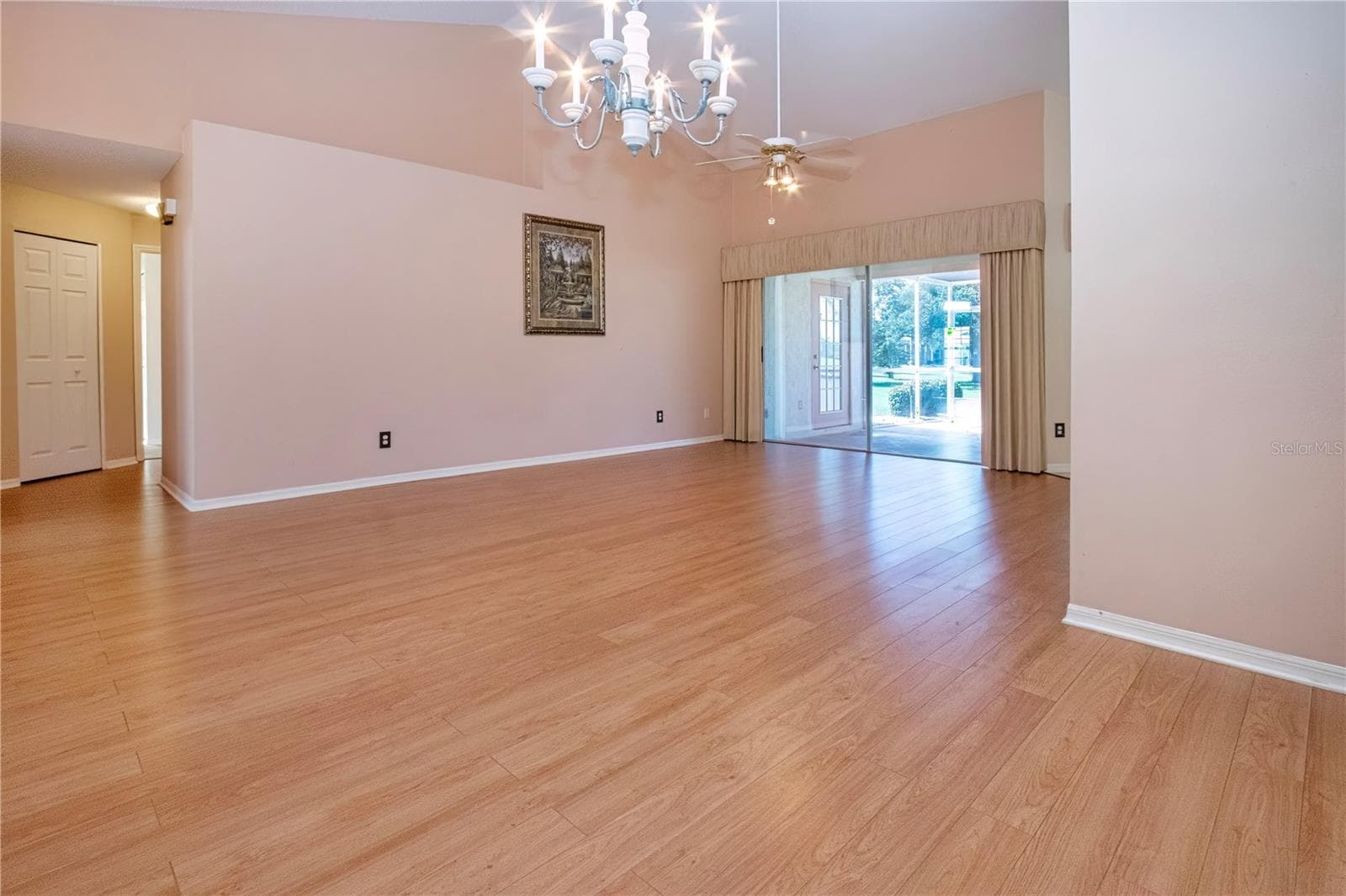 Single Family Residence at 2424 E DEL WEBB BLVD, SUN CITY CENTER, photo 13 of 62