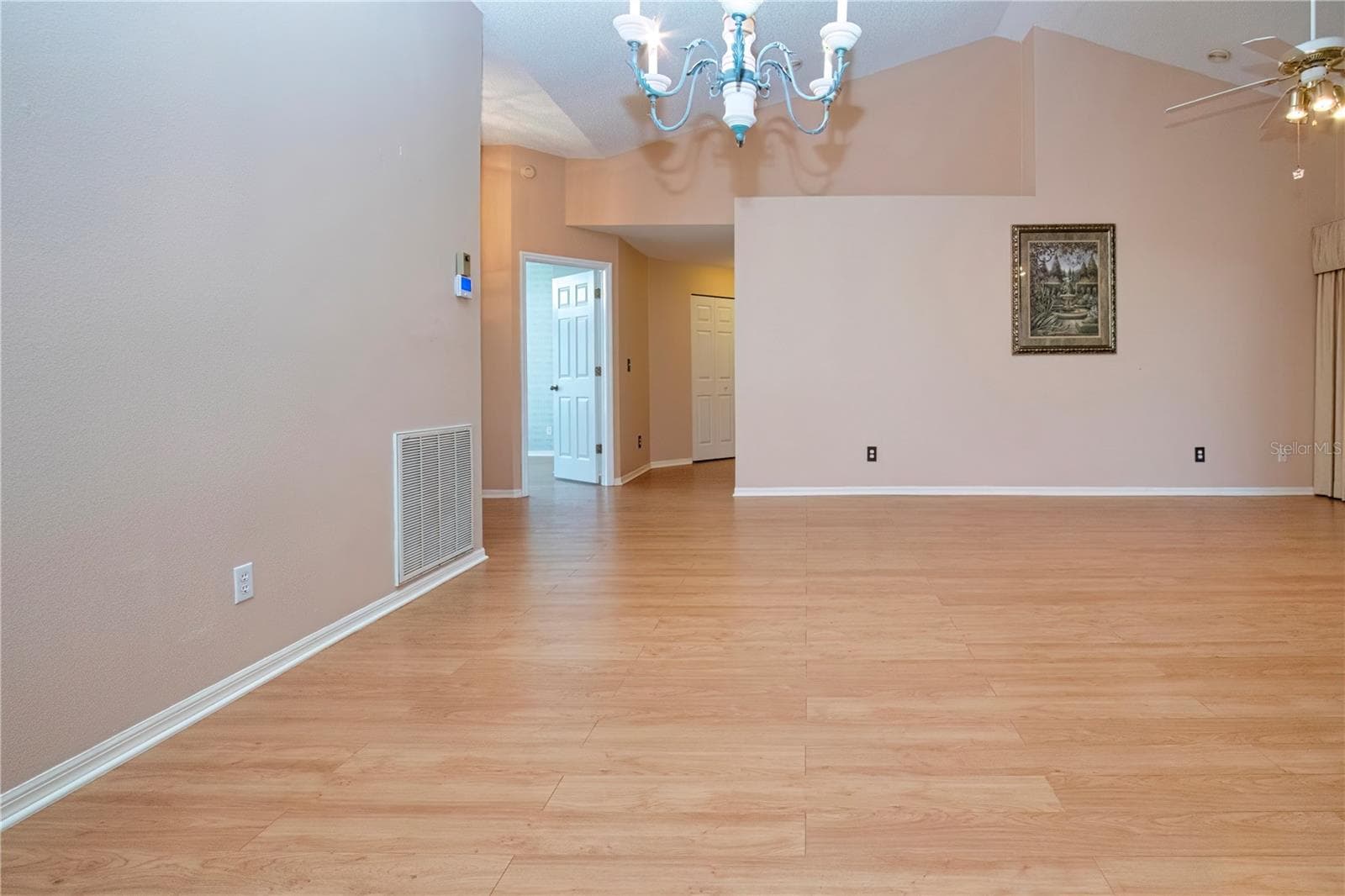 Single Family Residence at 2424 E DEL WEBB BLVD, SUN CITY CENTER, photo 15 of 62