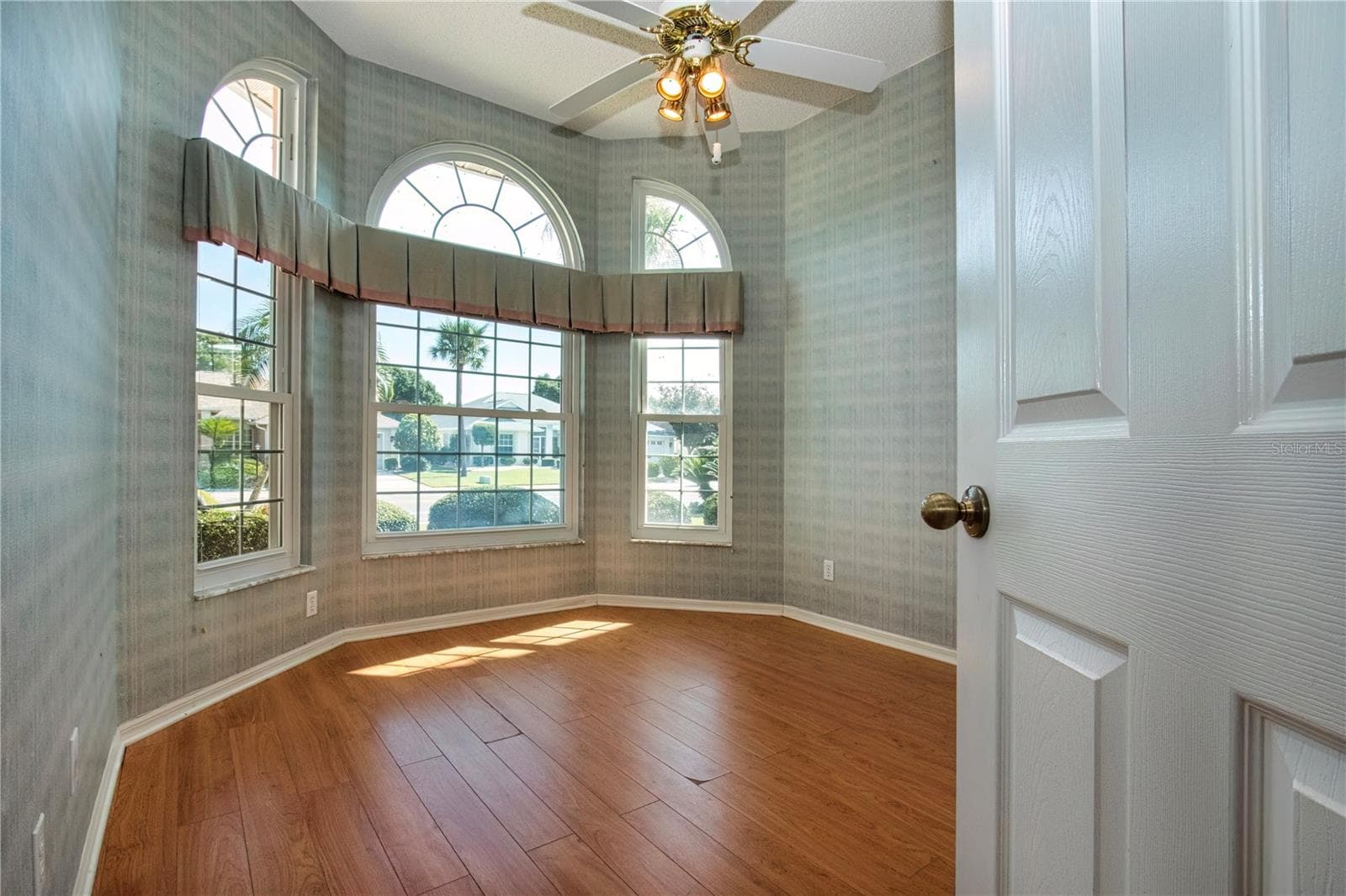 Single Family Residence at 2424 E DEL WEBB BLVD, SUN CITY CENTER, photo 19 of 62