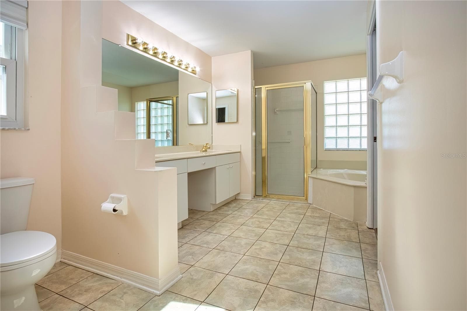 Single Family Residence at 2424 E DEL WEBB BLVD, SUN CITY CENTER, photo 45 of 62