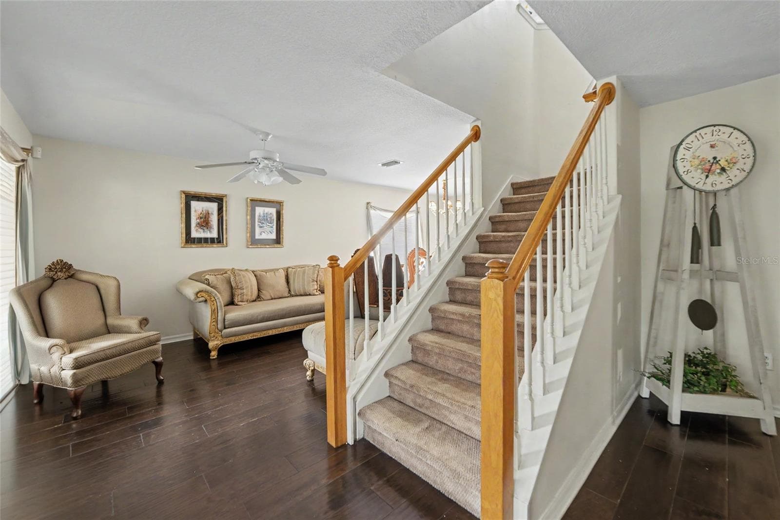 Single Family Residence at 15110 HERONGLEN DR, LITHIA, photo 5 of 31