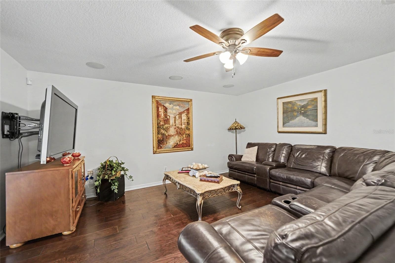Single Family Residence at 15110 HERONGLEN DR, LITHIA, photo 8 of 31