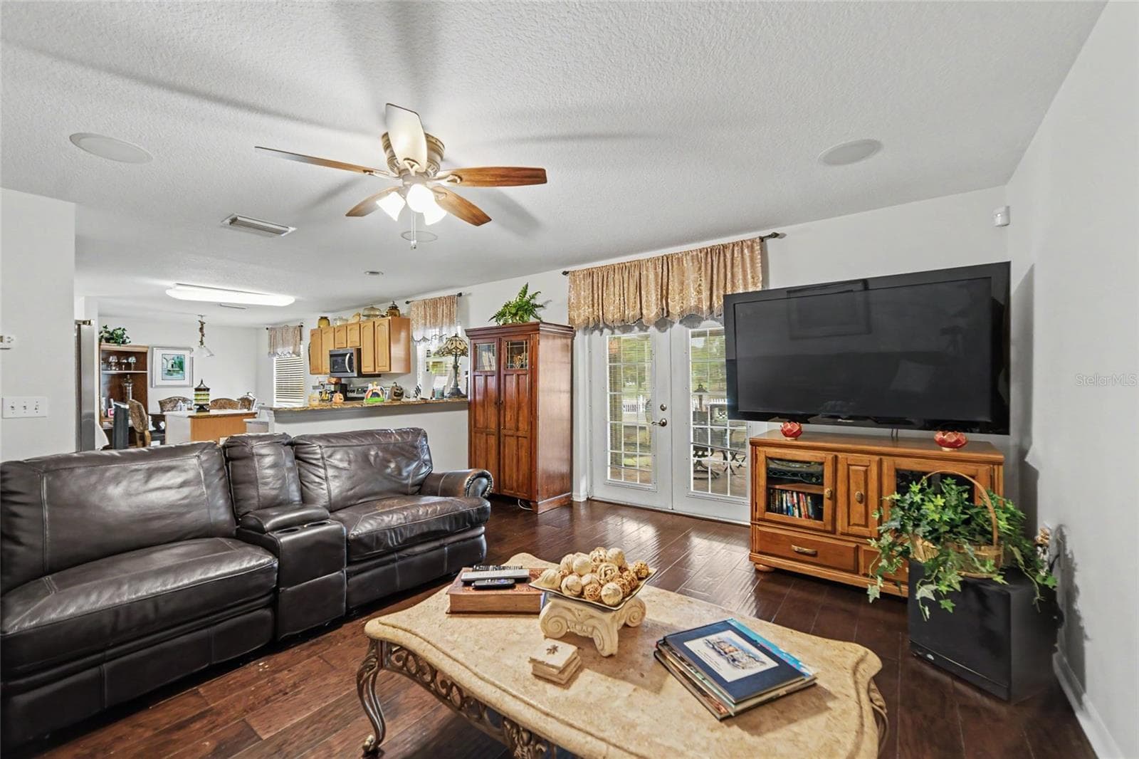 Single Family Residence at 15110 HERONGLEN DR, LITHIA, photo 9 of 31