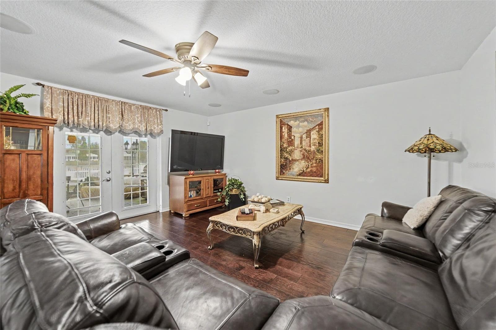 Single Family Residence at 15110 HERONGLEN DR, LITHIA, photo 10 of 31