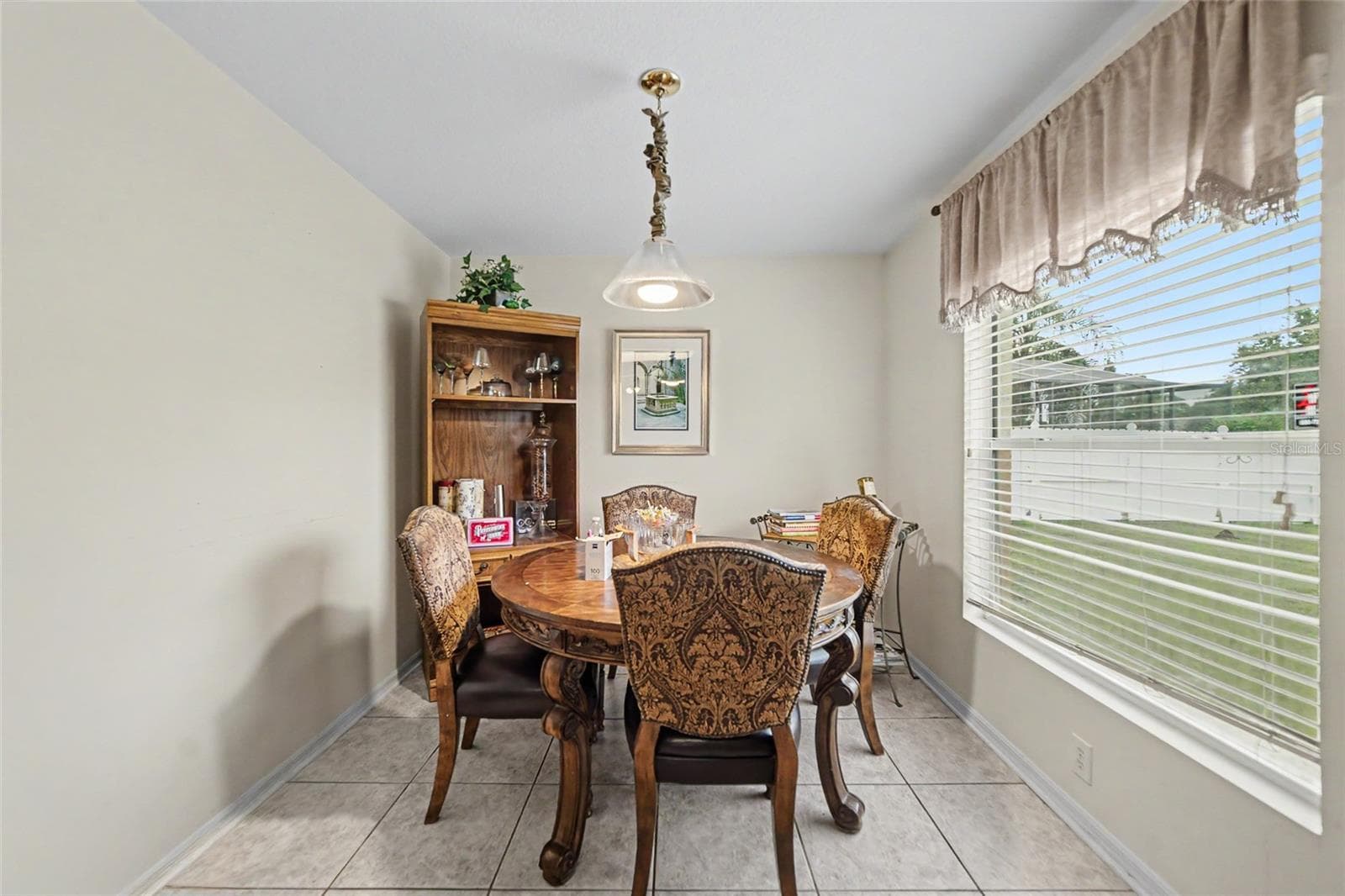 Single Family Residence at 15110 HERONGLEN DR, LITHIA, photo 14 of 31