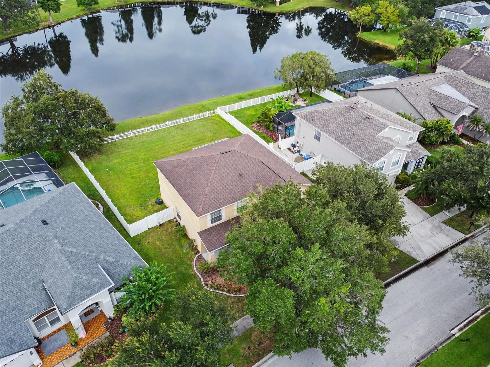Single Family Residence at 15110 HERONGLEN DR, LITHIA, photo 29 of 31