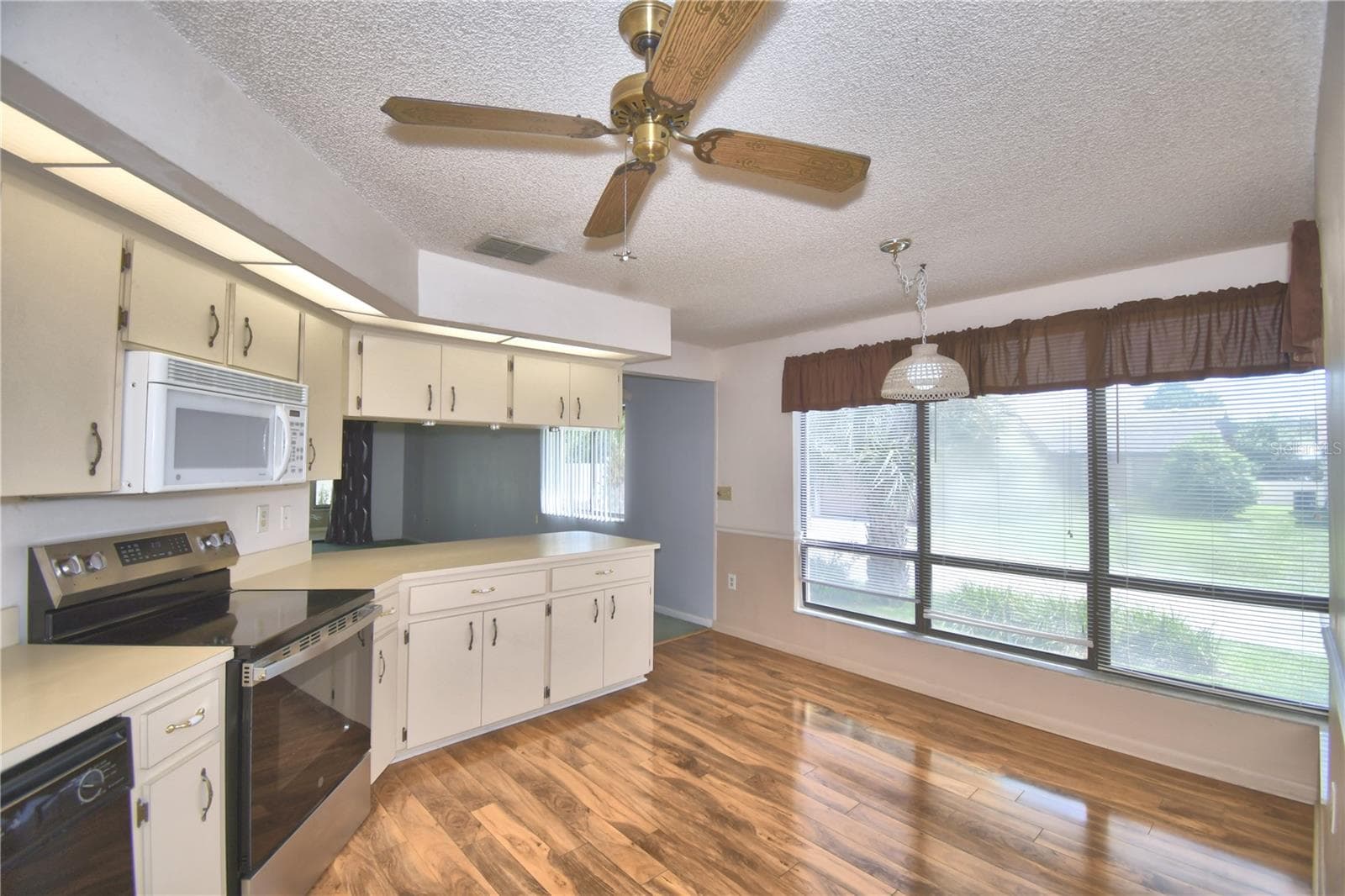 Kitchen - 4408 GLENNS LNDG, WINTER HAVEN