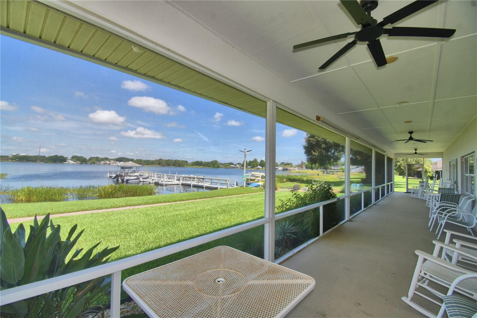 Clubhouse Lanai - 4408 GLENNS LNDG, WINTER HAVEN