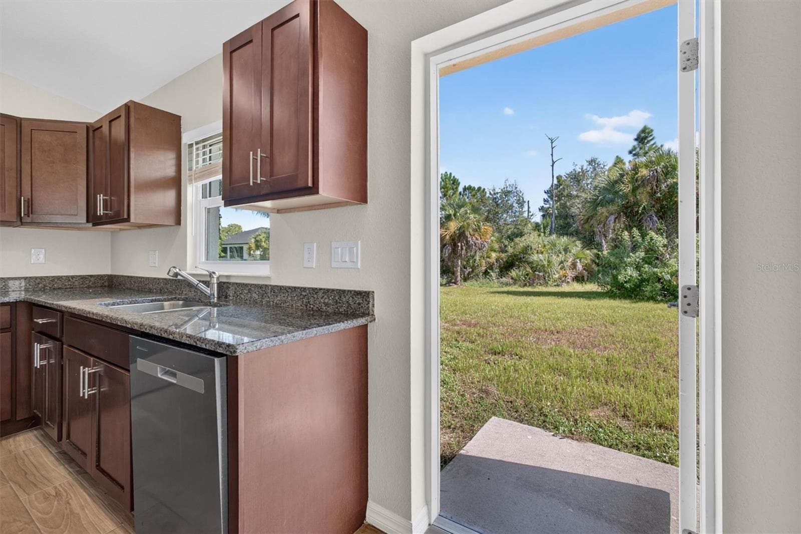 Single Family Residence at 5008 S OBISPO CIR, LABELLE, photo 14 of 36