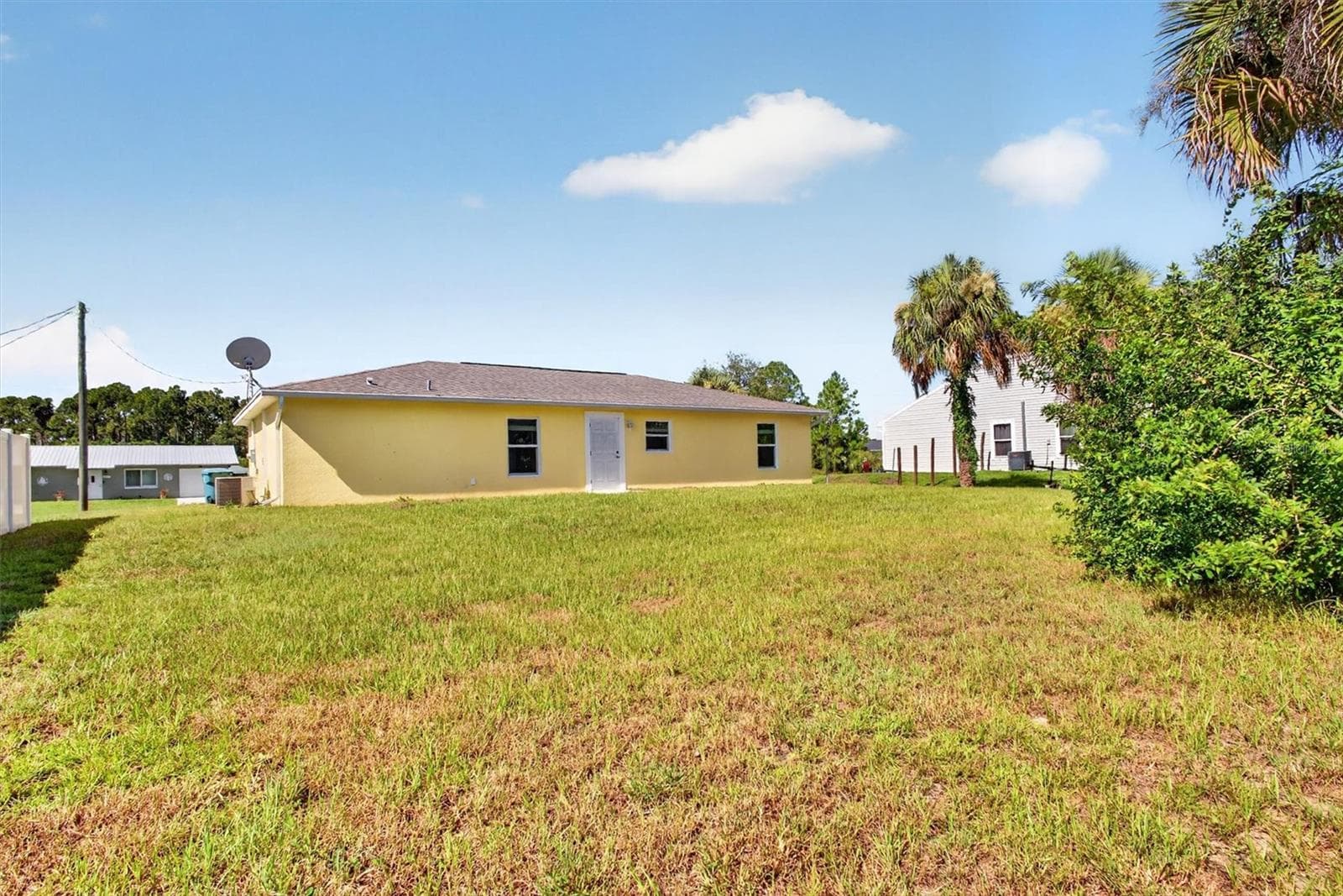 Single Family Residence at 5008 S OBISPO CIR, LABELLE, photo 35 of 36