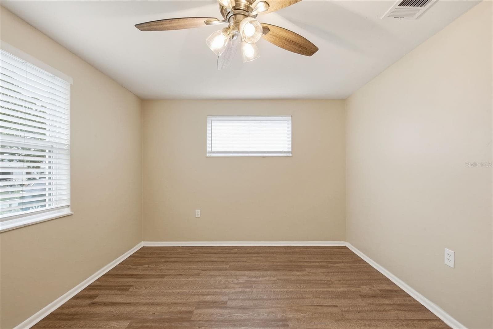 Single Family Residence at 3319 CANTRELL ST, HOLIDAY, photo 17 of 26