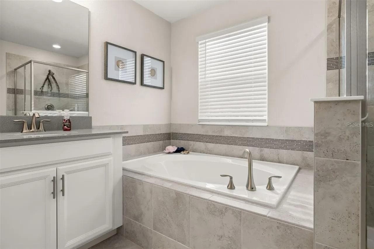 In-suite bathroom #4 - 1474 OLYMPIC CLUB BLVD, CHAMPIONS GATE