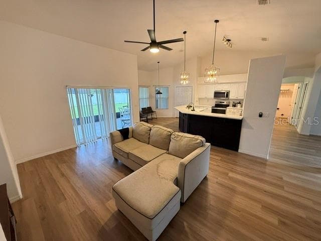 Single Family Residence at 3335 COUNTRYSIDE VIEW DR, ST CLOUD, photo 6 of 52